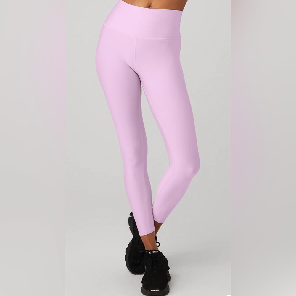 ALO 7/8 High-Waist Airlift Legging in sugarplum pink. Brand new and so pretty!